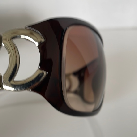 Authentic Sunglasses Chanel Large CC Silver Logo . - Picture 4 of 16